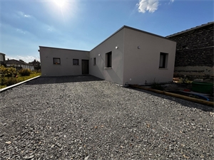 maison-villa à la location -   63720  CHAPPES, surface 144 m2 location maison-villa - APR729176